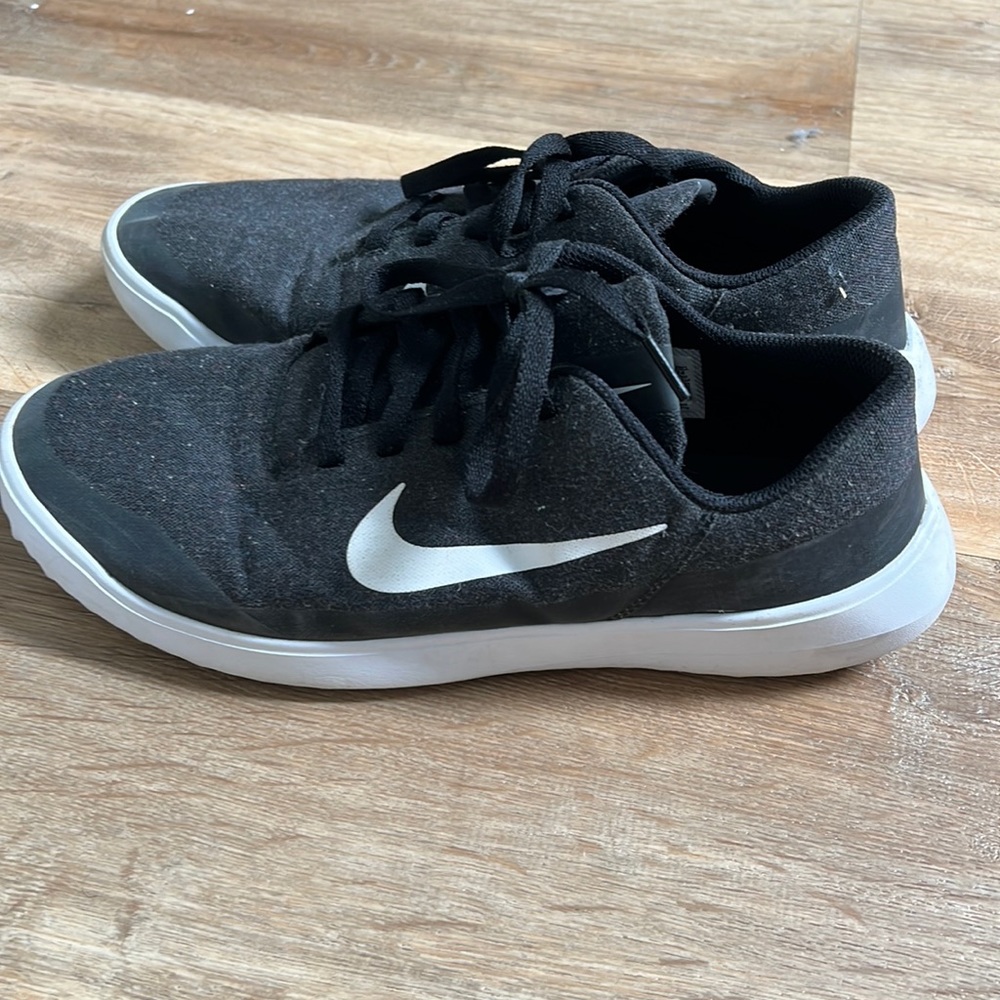 Mens Nike golf sneakers size 11 black